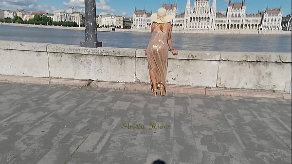 Arielarider - public transparent dres Budapest