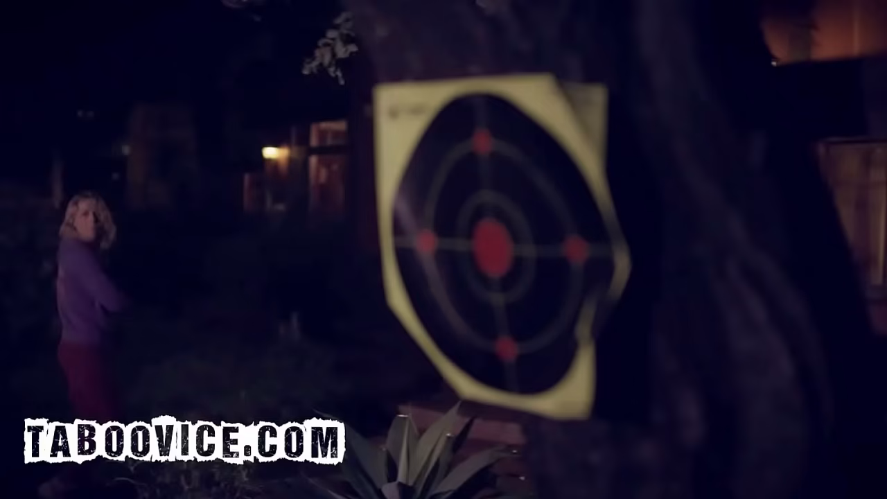 Blonde Hitchhiker Double Penetrated by Two Guys After a Free Drive