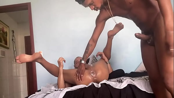 Puto Holds Pica to Talo