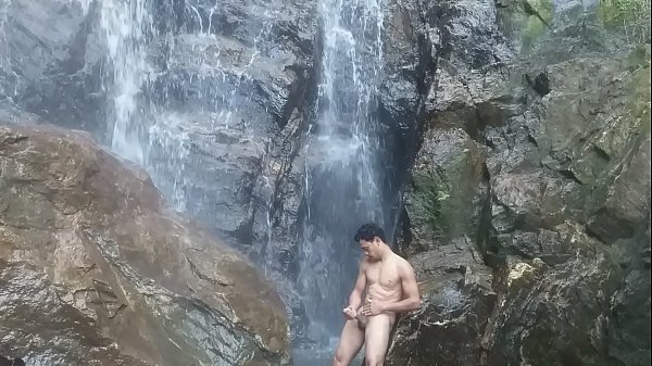 Download Video - Passando tempo