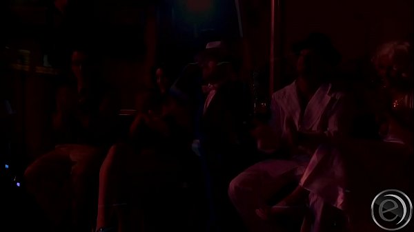 Download Video - Kim XXX - im Film ShowGirl die erste gro&szlig;e Rolle