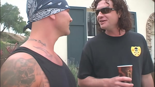 Kelly Wells Loves It Raw