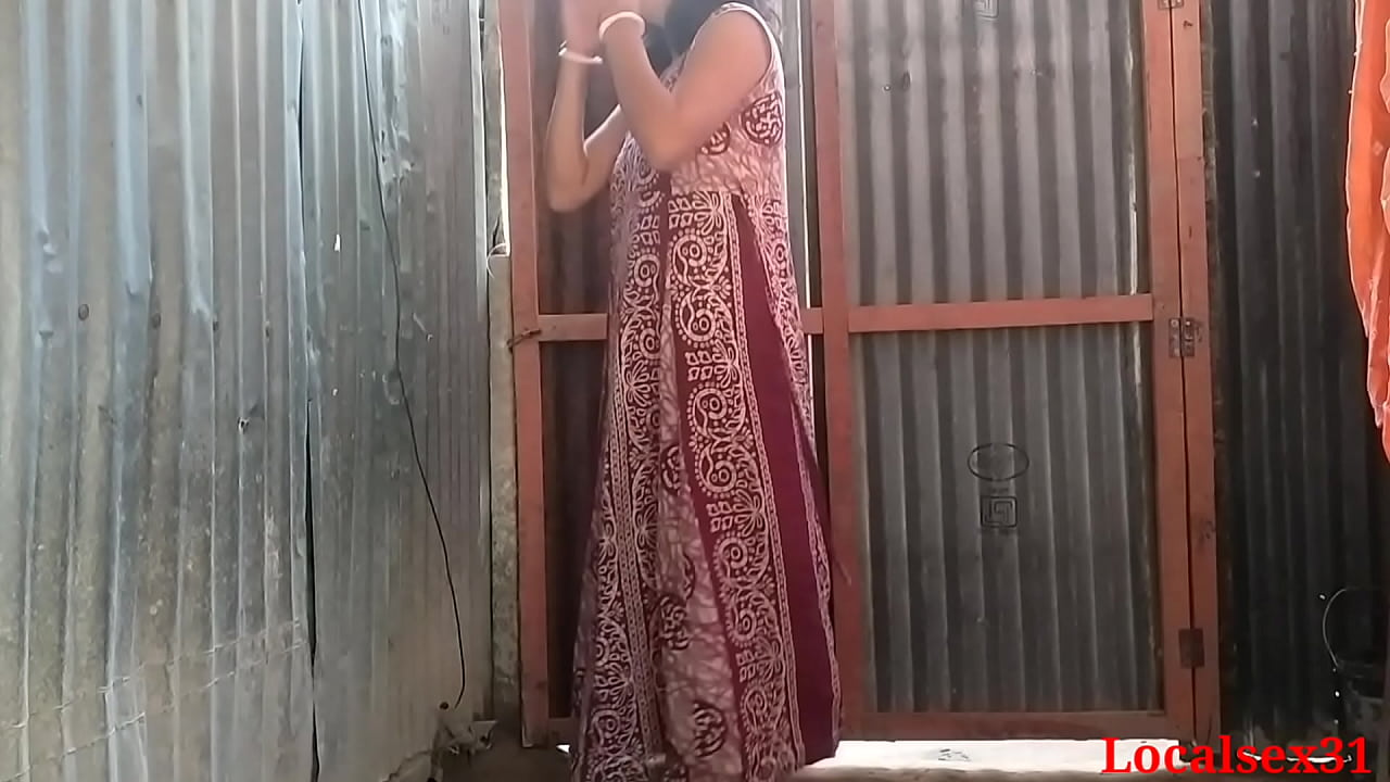Desi Indian wife husband hard anal sex Cream pai sex videos Desi Indian wife ki full gand ki chudai