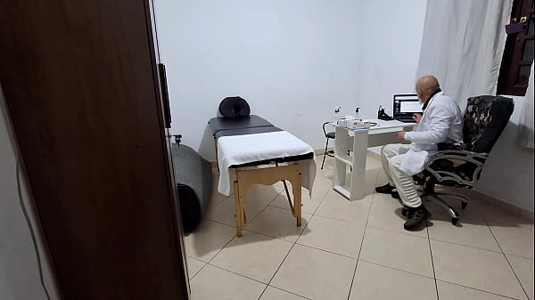 Patient gets fingered by proctologist during anal exam.