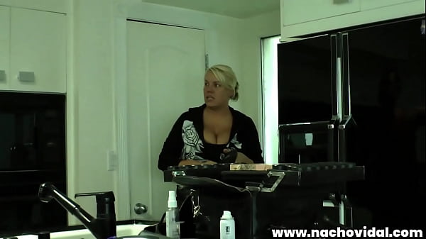 The great Ivana Sugar puts on makeup for her scene with Nacho Vidal and tries on the costumes.