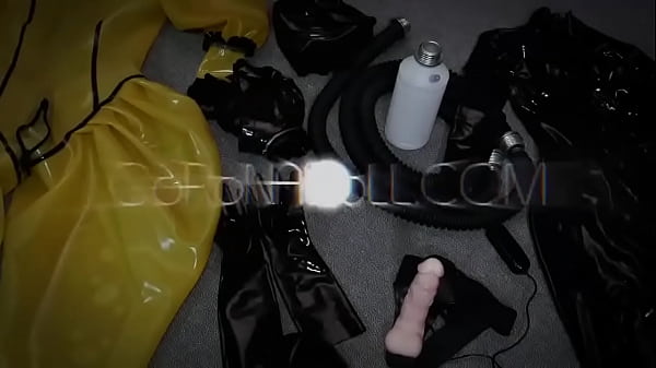 3 Layers Latex 4 Layers Gloves   GasMask .Self-Bondage