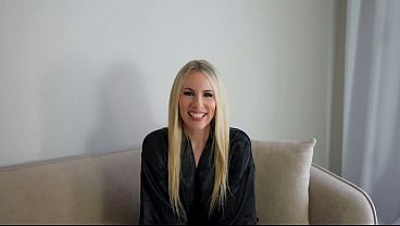 Big titty blonde tinder match made me fuck her BEFORE our date - Bunny Madison & Lev Lieben