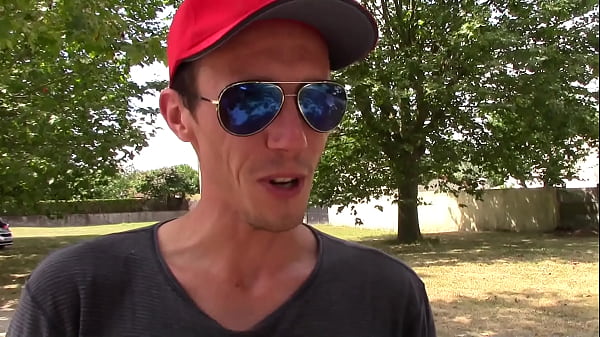 2076 amazing sutrprisre sex with the driver of uber eats outdoor