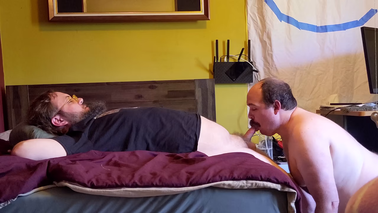 "Stubble Trouble" - El hombre del bigote Don K "Mister Moustache" Dick y el sexy hermano barbudo Rusty Piper hacen una follada anal a pelo y sacudidas de pollas en su camino hacia una corrida final - cornfedMTdads
                    anal blowjob handjob gay bareback muchos negros
