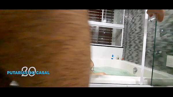 XXX Desi Indian Bhabhi Aunty showing Big Boobs