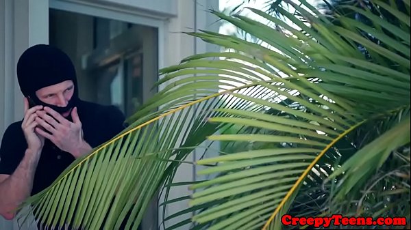 Download Video - 18yo beauty roughfucked by crazy stranger