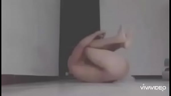 PELÓN dando vueltas con diferentes canciones