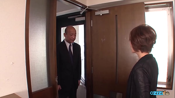 A lot of guys fucked and many cum on her face but only one inside.