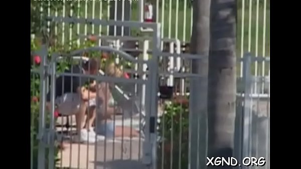 Playful young bimbo Carina gets huge love stick into her cuchy