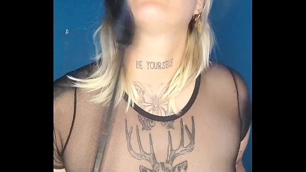 Download Video - Blanquita se toca sola y mira esas lluvias ricas que hace