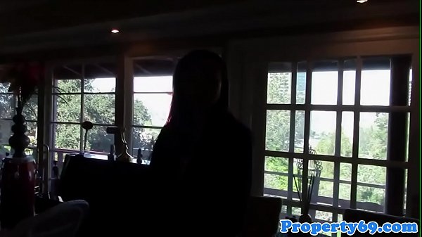 Petite realtor dick rides at house showing