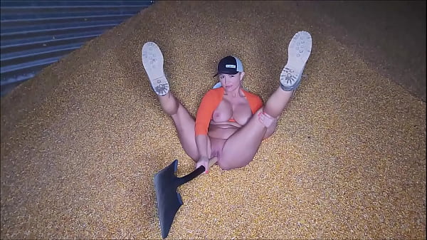 Sam Zee Play In Corn Bin With Shovel Pussy/Ass & Fucked DP
