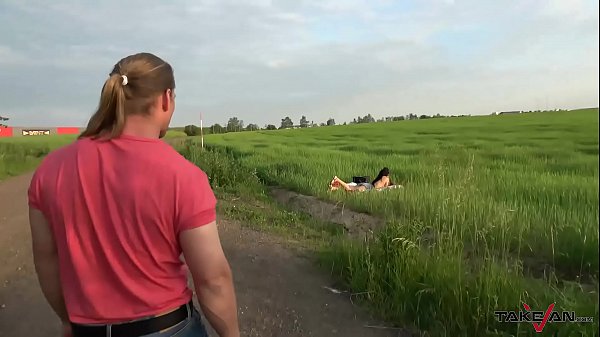 Pick-Up Minx Shakes her Butt and oozes out Cum in the Van