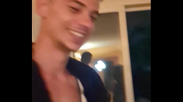 Vacaciones en ARGENTINA sirvieron para que mi esposa MILF tenga 2 orgamos