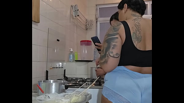 Download Video - Meu marido convidou ela pra me ajudar nos afazeres de casa
