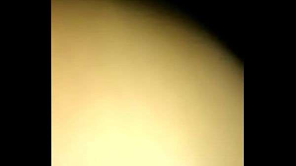 Brunette Donnant Une Main Savoureuse