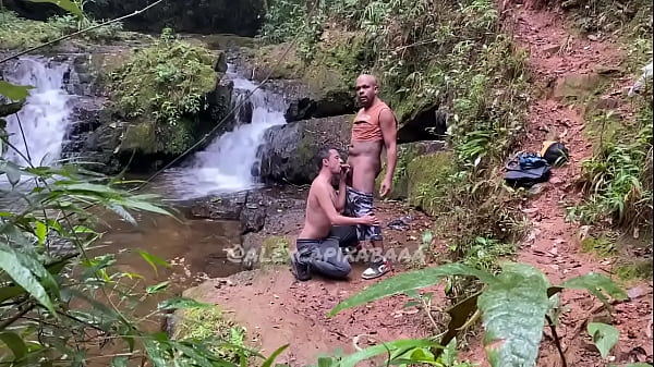 Sexo n&atilde; cachoeira