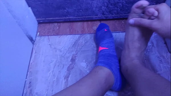 Download Video - SWEATY SOCKS AND SOLES AFTER A LONG DAY OF WORK