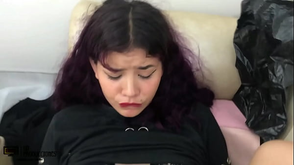 I find my stepsister's bitch very horny, it turns me on and I end up fucking her cum- buttocks PART 2