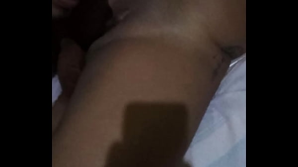 Le Rat, Pataugeant Dans Le Vagin De La Fille Chaude