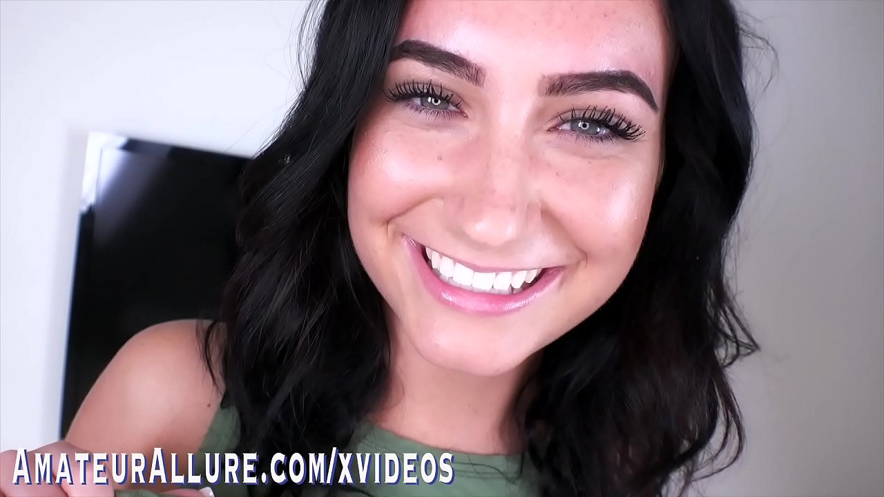 SIDNEY ALEXIS Y SCARLETT MAE CHUPAN POLLA
                     cumshot cum teen tits hot sucking blowjob handjob deepthroat POV oral big tits face fuck titty fucking cum mouth eye contact amateur allure scarlett mae sidney alexis muchos negros