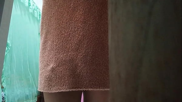 Download Video - ME TOCO Y ME ALOCO&excl;&excl; ESTOY MUY ARRECHA PORQUE MI HIJASTRO PROMETIO UN CELULAR A CAMBIO DE QUE LE MANDE UN VIDEO CASERO TOCANDOME DESNUDA&period; PORNO REAL CASERO GRATIS