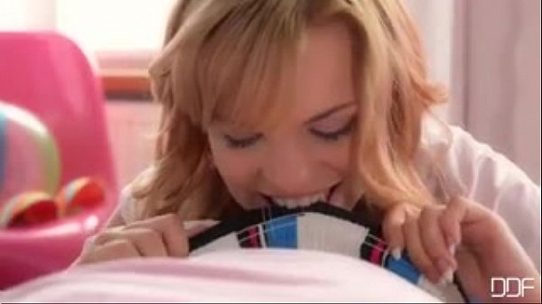 Sweet Teen Girl Fucks