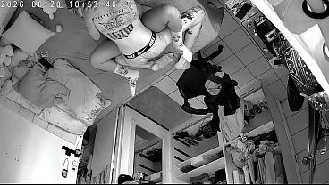 Camera on the ceiling: uncut, showing the couple's chemistry.