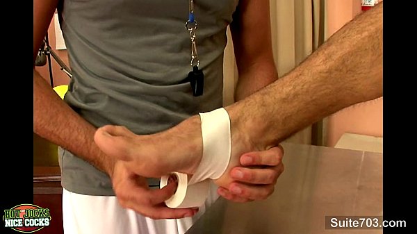 Download Video - Hot jock gets fucked and jizzed in threesome