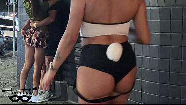 Tiazinhah arrastou do bloquinho de carnaval para a pra&ccedil;a do dogging