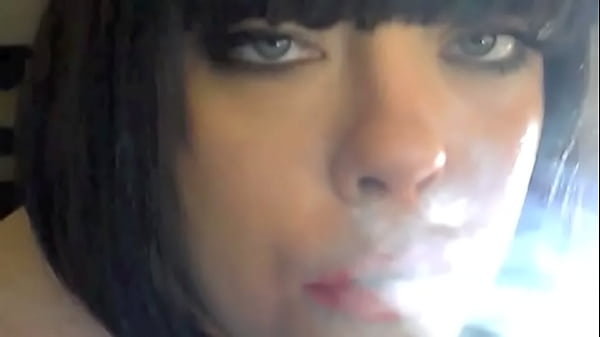 BBW Mistress Tina Snua Smoking A Pall Mall Ciga...