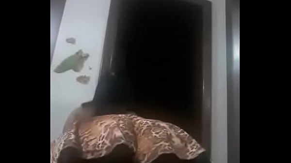 woman twerking