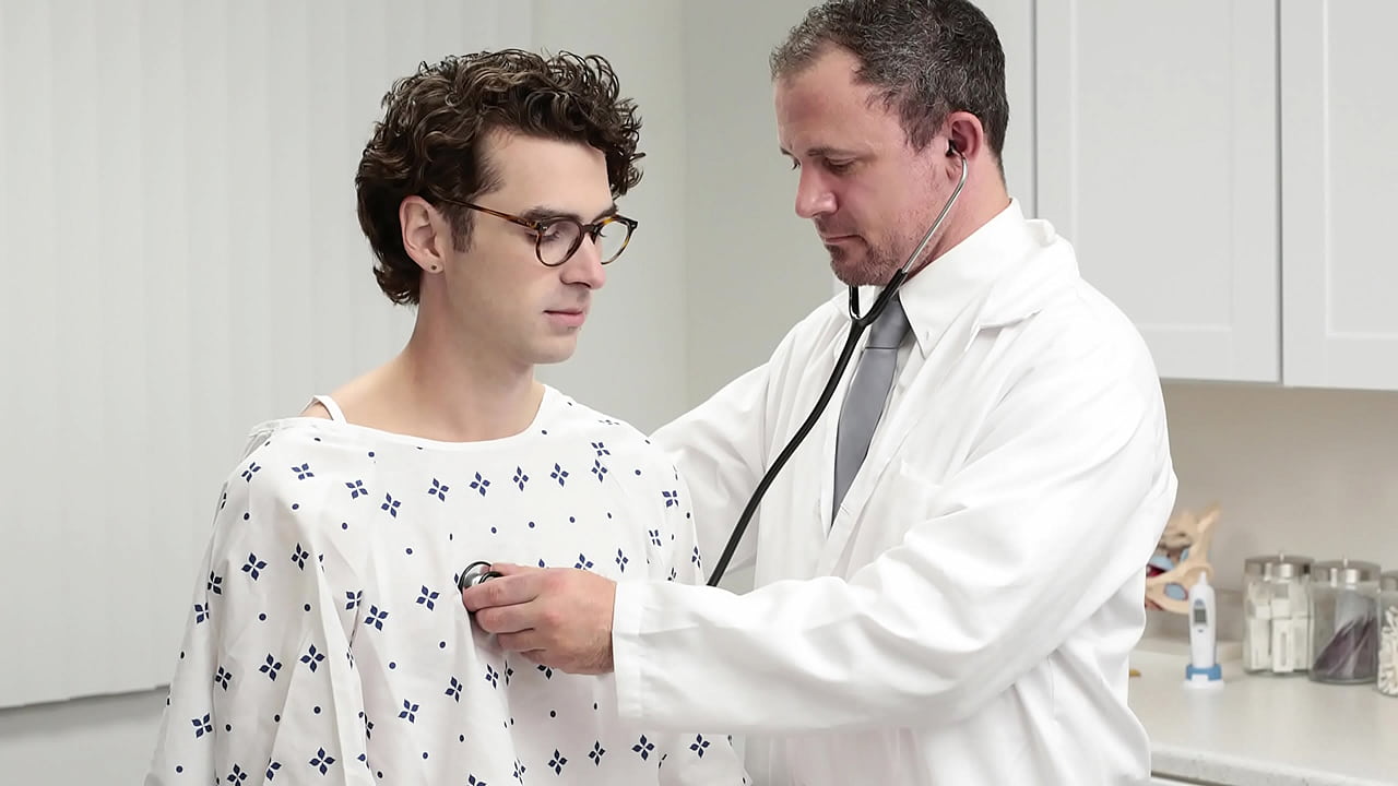Twink tiene problemas con su erección y es tratado por el médico - Unclebangs
                    anal hardcore blowjob handjob young nurse office doctor gay hospital doc muscle twink stud patient bareback big dick doctors gay doctor gay physicalexamination muchos negros