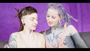 Alternative Teen Experiences Her Very First Anal Orgasm