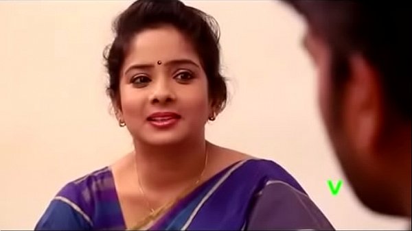 thumb aunty hot boobs