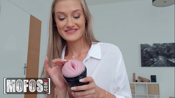 (Tiffany Tatum) Takes Pity On Her Bf's Brother When She Walks In On Him Masturbating Helps Him Out - Mofos
