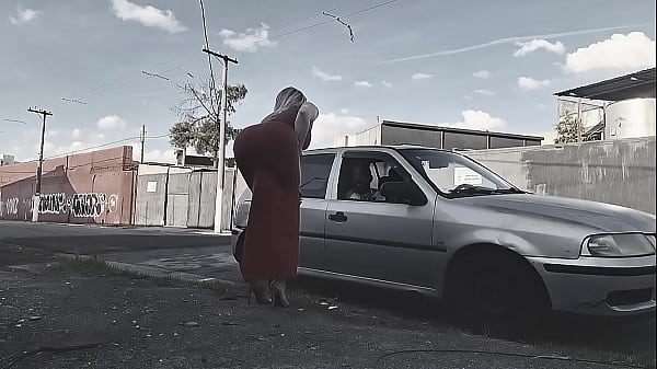 After work, my friend and I fucked the hottest whore on the streets of São Paulo, we fucked the hot blonde's pussy nicely