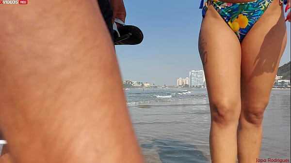 Download Video - FUI NA PRAIA COM MEU AMIGO  E ACABEI TRANSANDO COM ELE &lpar; video completo xvideos RED&rpar; Lipe Louco