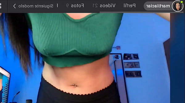 Famous Argentine webcammer has sex for a thousand USD