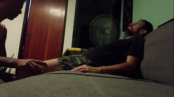 Atendiendo las necesidades de este hombre como ...