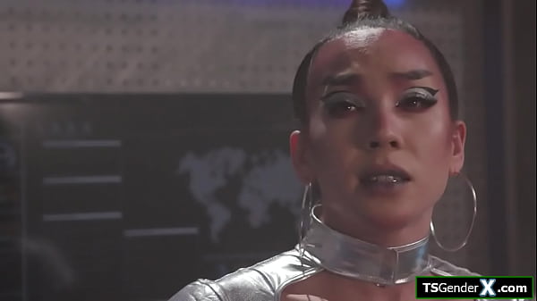I stumbled upon a horny asian tgirl alien looki...