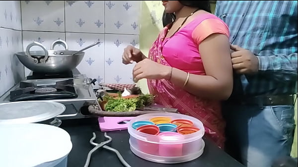 Gawar girl of the village scolded the boss wearing a nice sari Mumbai Ashu