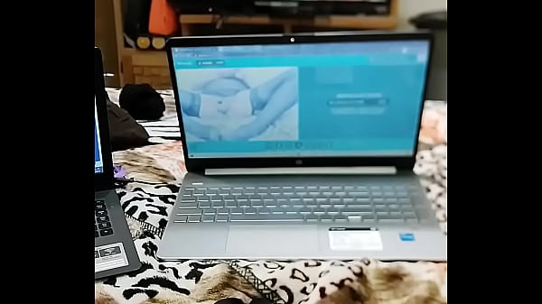 Download Video - Estrenando ropita sexy y vibrador