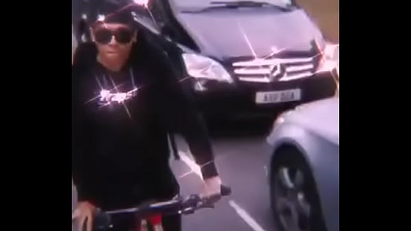 Rapper gives live advice