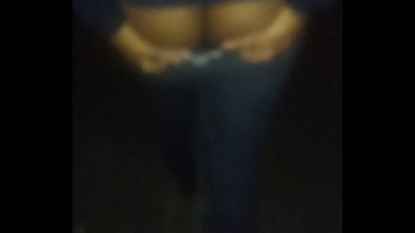 A walk in the dark w/ MzKiwi